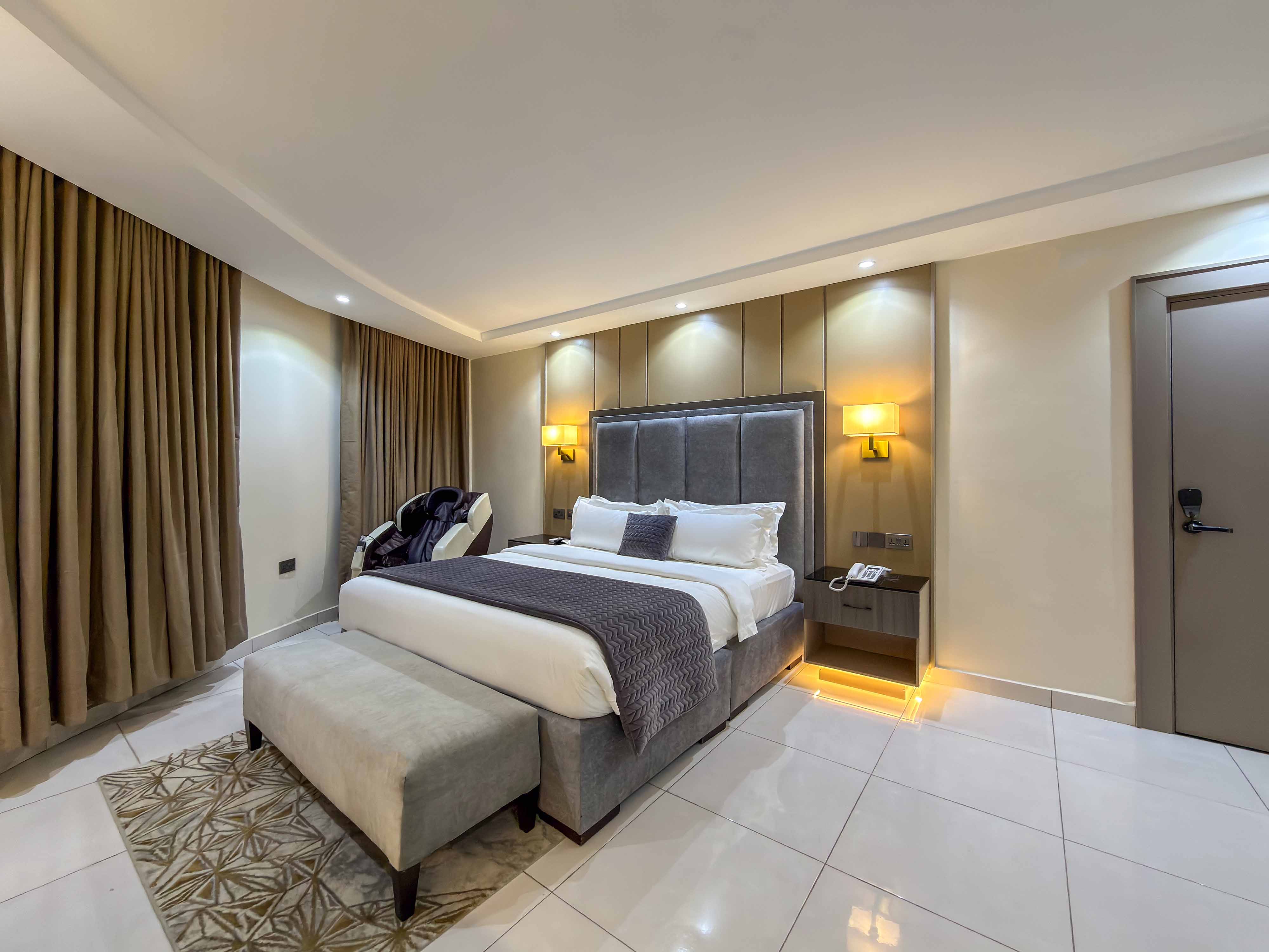 Deluxe suite - Image 1