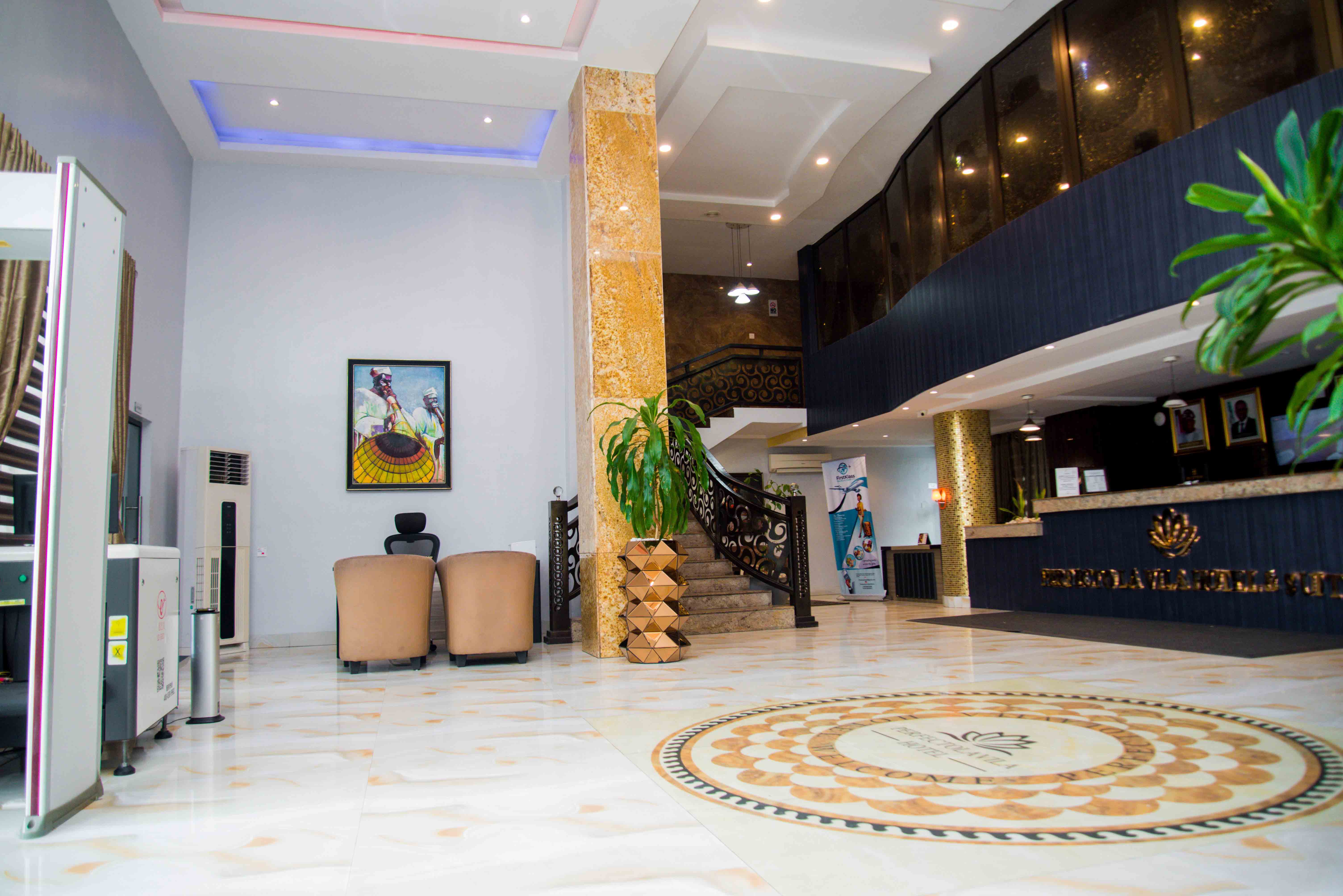 Perfecto La Villa Hotel & Suites Cover