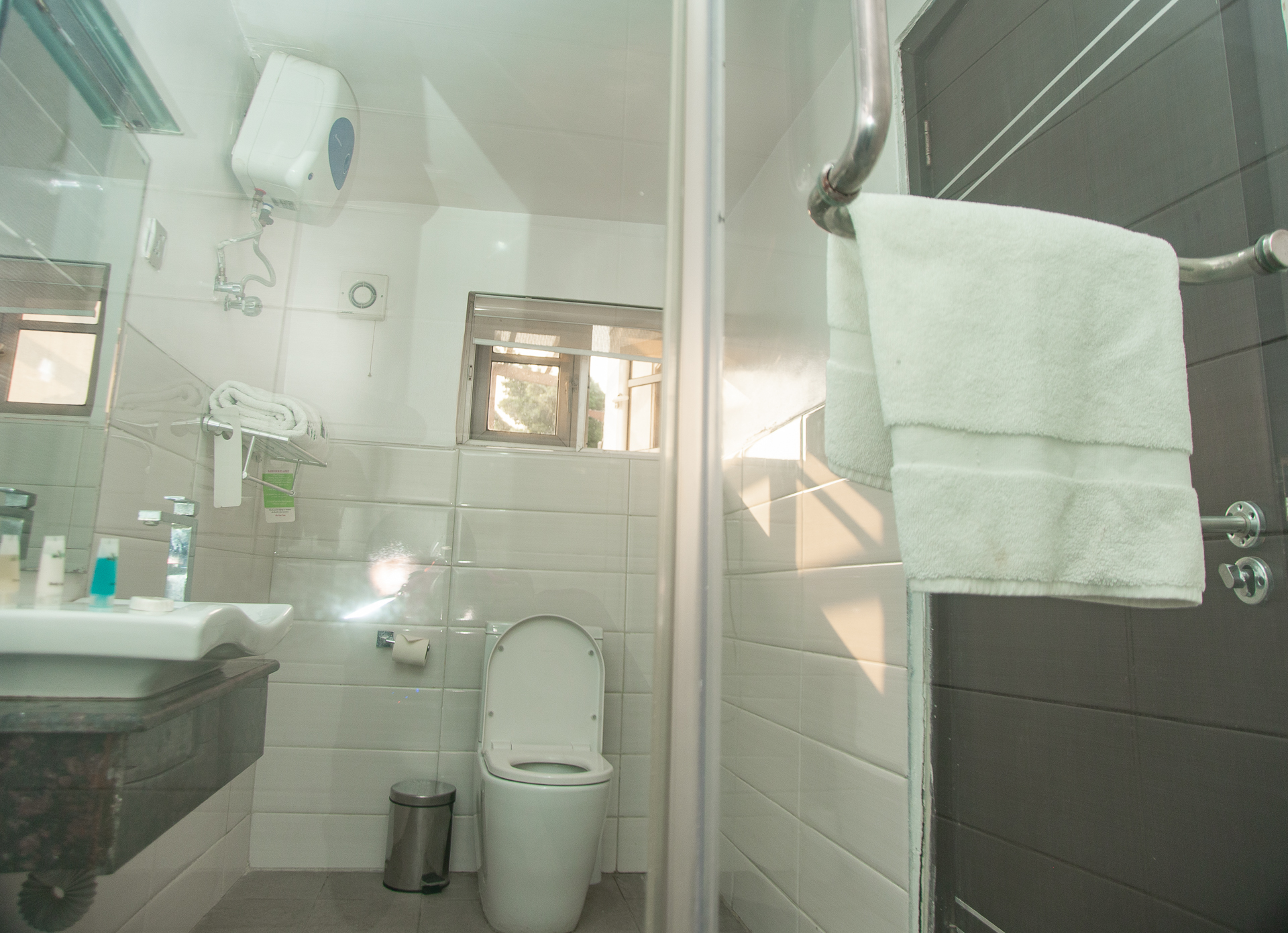 Executive Suite - Image 3