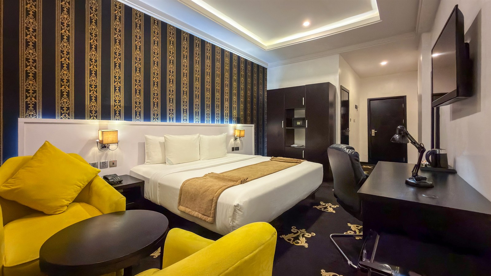 Deluxe Room - Image 4