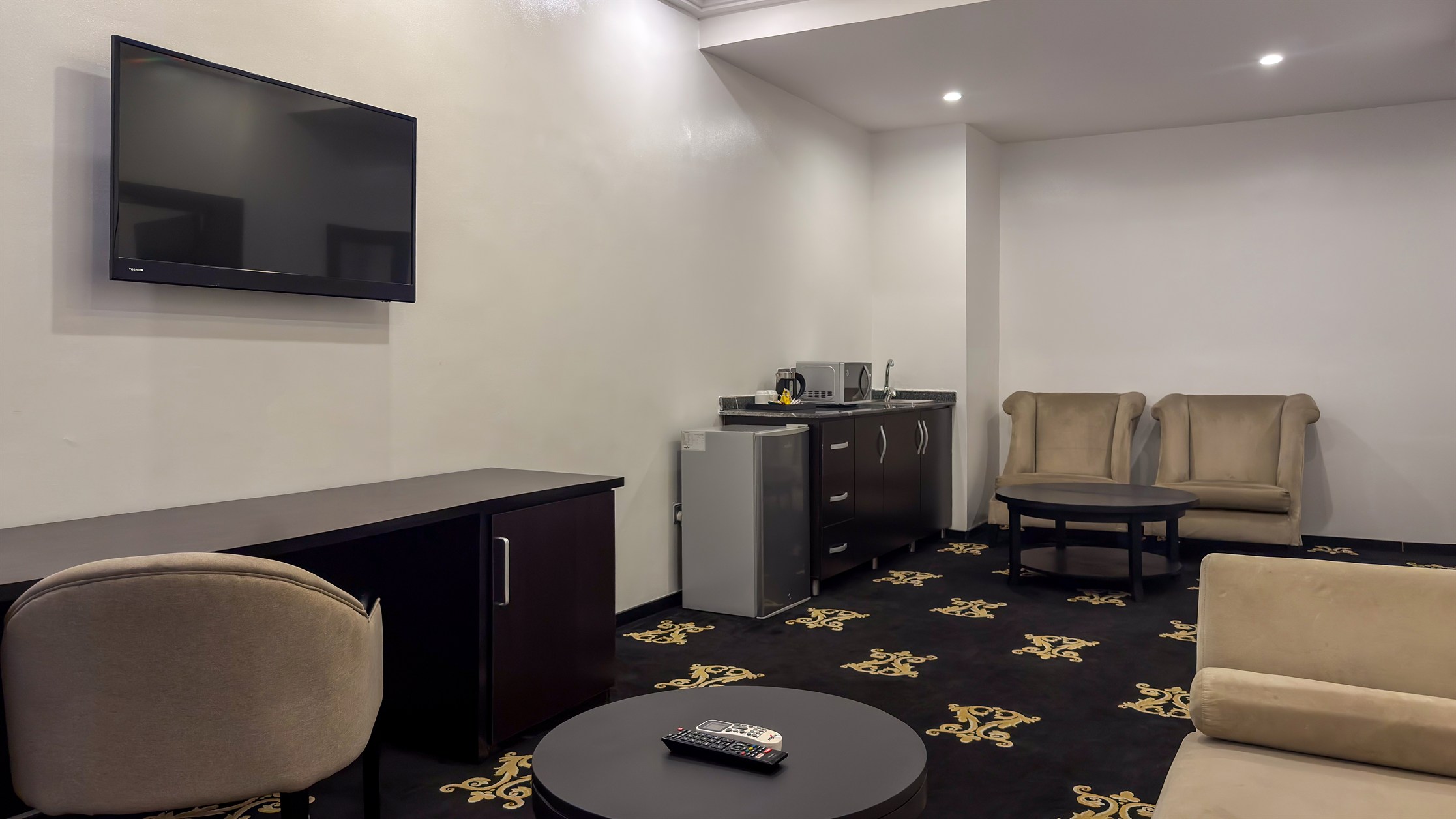 Executive Room - Image 3