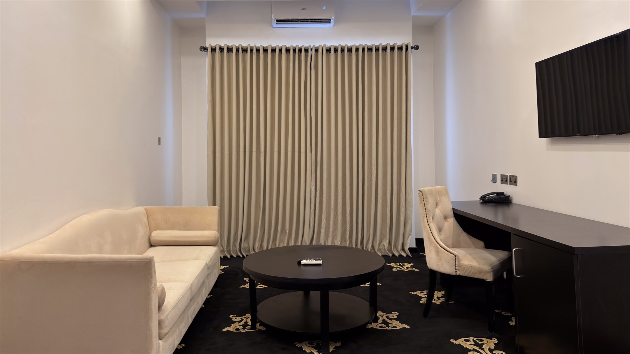 Diplomatic Suite - Image 5
